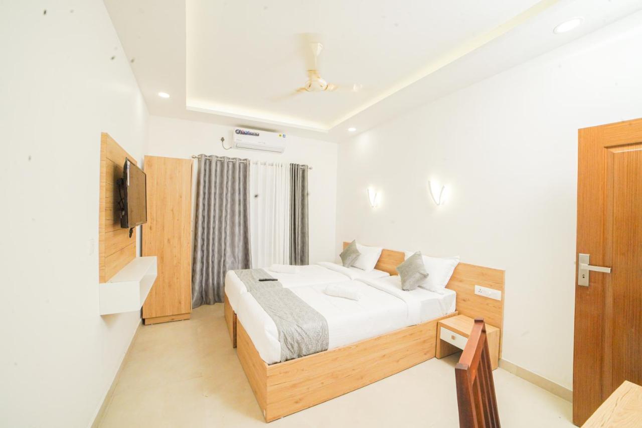 ホテル Oceana Hills Residency アーラップーザ県 エクステリア 写真