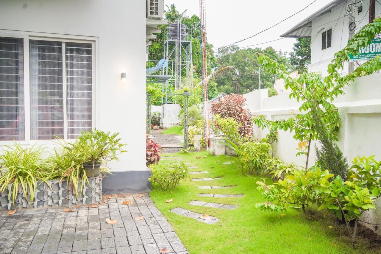 ホテル Oceana Hills Residency アーラップーザ県 エクステリア 写真