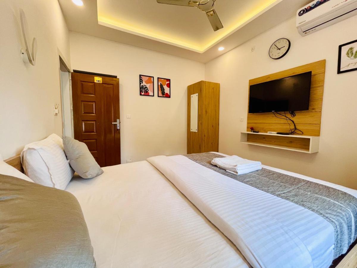 ホテル Oceana Hills Residency アーラップーザ県 エクステリア 写真