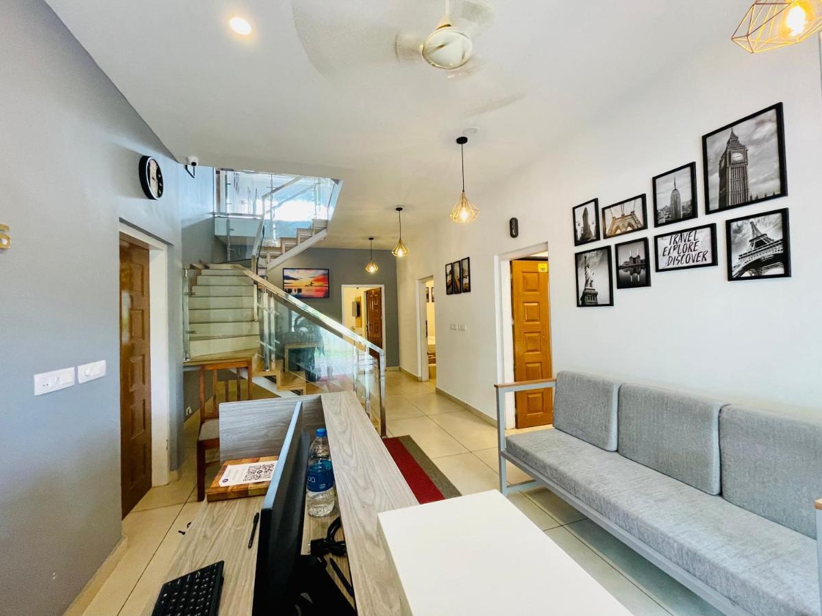 ホテル Oceana Hills Residency アーラップーザ県 エクステリア 写真